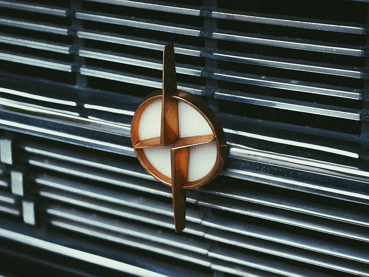 Grille emblem