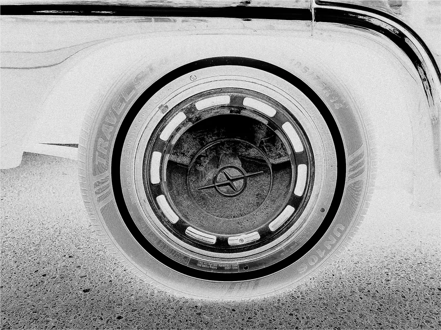 Cedric wheel and whitewall tyre